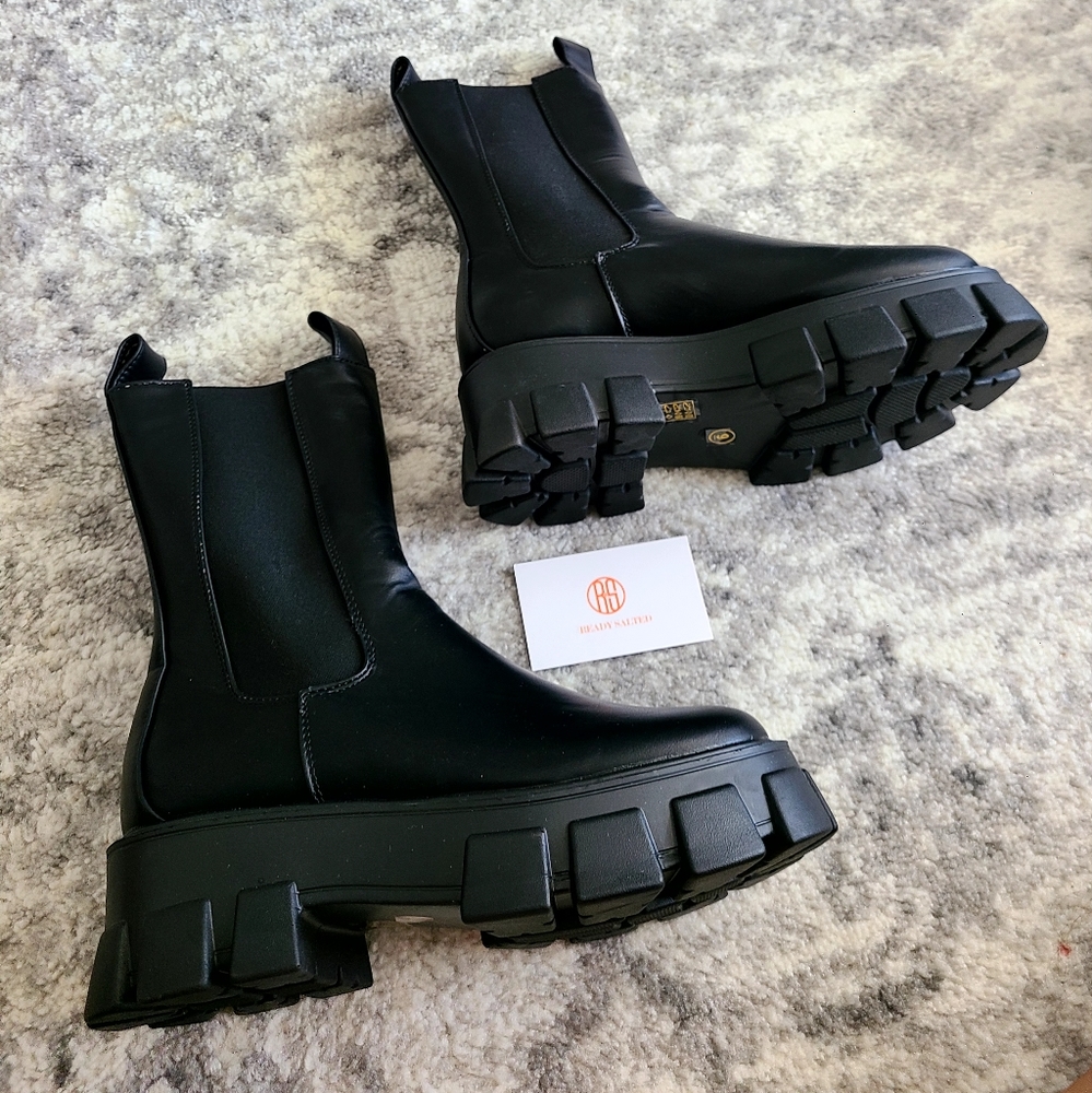 Chelsea Boots